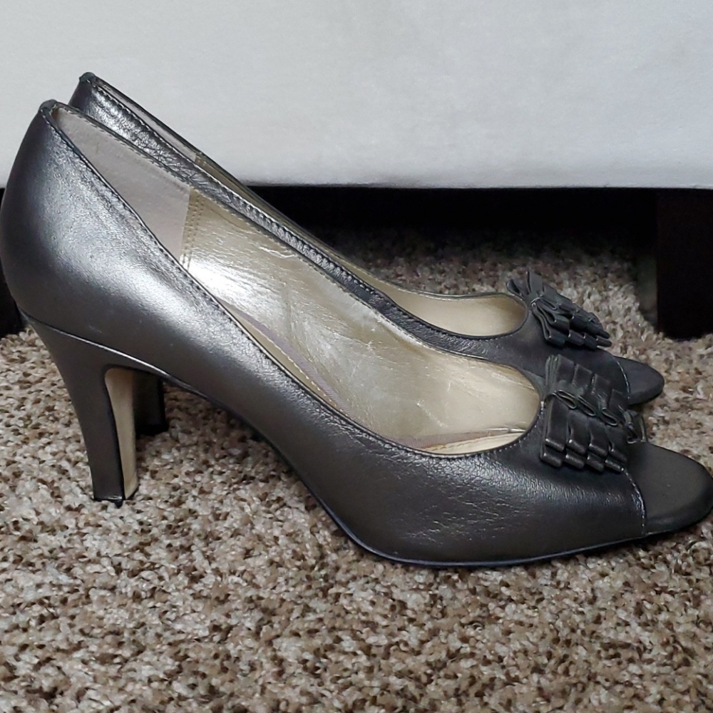 Open Toe Silver Pumps - image 3